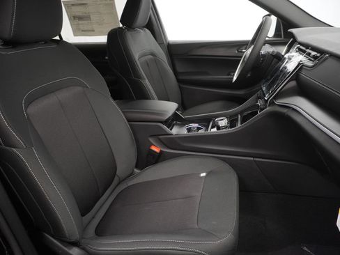 New 2026 Jeep Grand Cherokee L Laredo AWD/4WD image 34