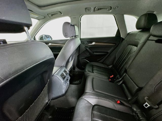 Used 2023 Audi Q5 2.0T Premium w/ Convenience Package AWD/4WD image 22