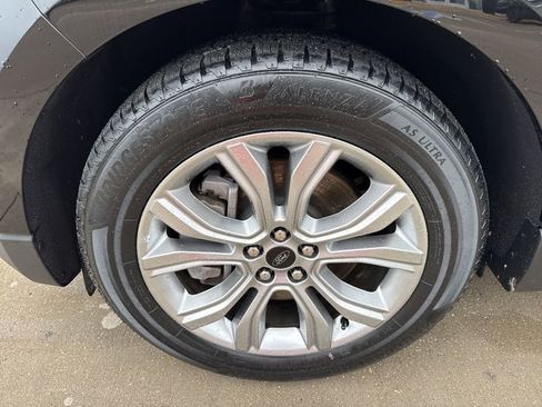 Certified 2024 Ford Edge Titanium image 4