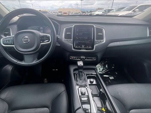Used 2020 Volvo XC90 T6 Momentum AWD/4WD image 19
