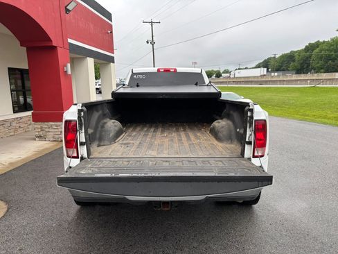 Used 2022 RAM 3500 Big Horn AWD/4WD image 10