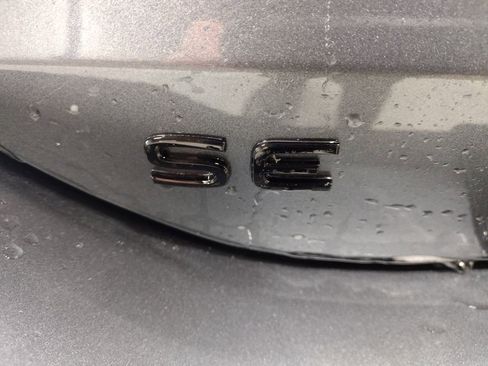 New 2026 Volkswagen Tiguan SE R-Line image 18