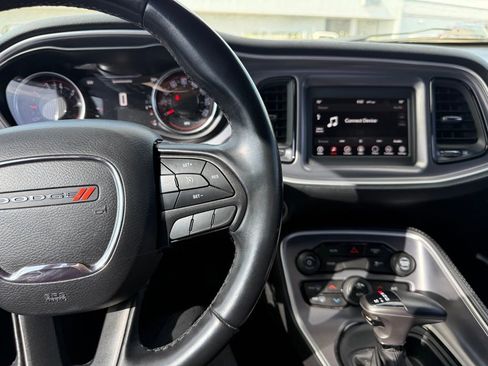 Used 2019 Dodge Challenger SXT RWD image 8