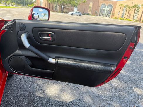 Used 2002 Toyota MR2 RWD image 29