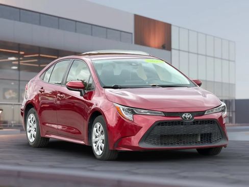 Used 2022 Toyota Corolla LE FWD image 1