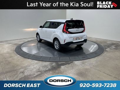 New 2025 Kia Soul LX