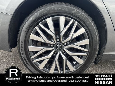 Used 2024 Nissan Altima 2.5 SV image 9