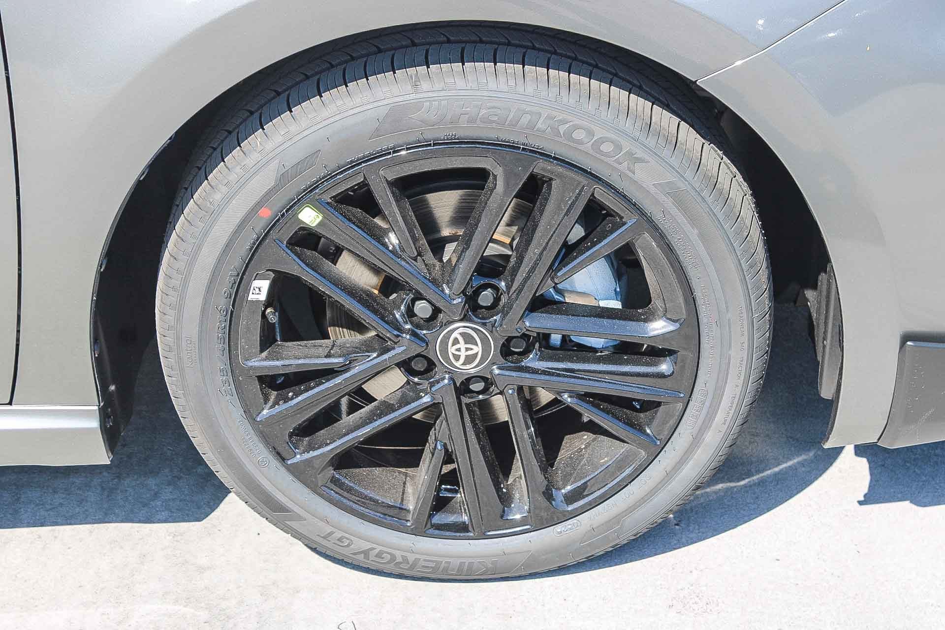 New 2026 Toyota Camry SE FWD image 11