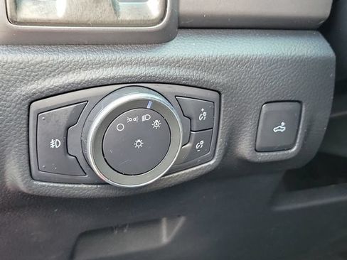 Used 2019 Ford Ranger XLT w/ Equipment Group 302A Luxury AWD/4WD image 25