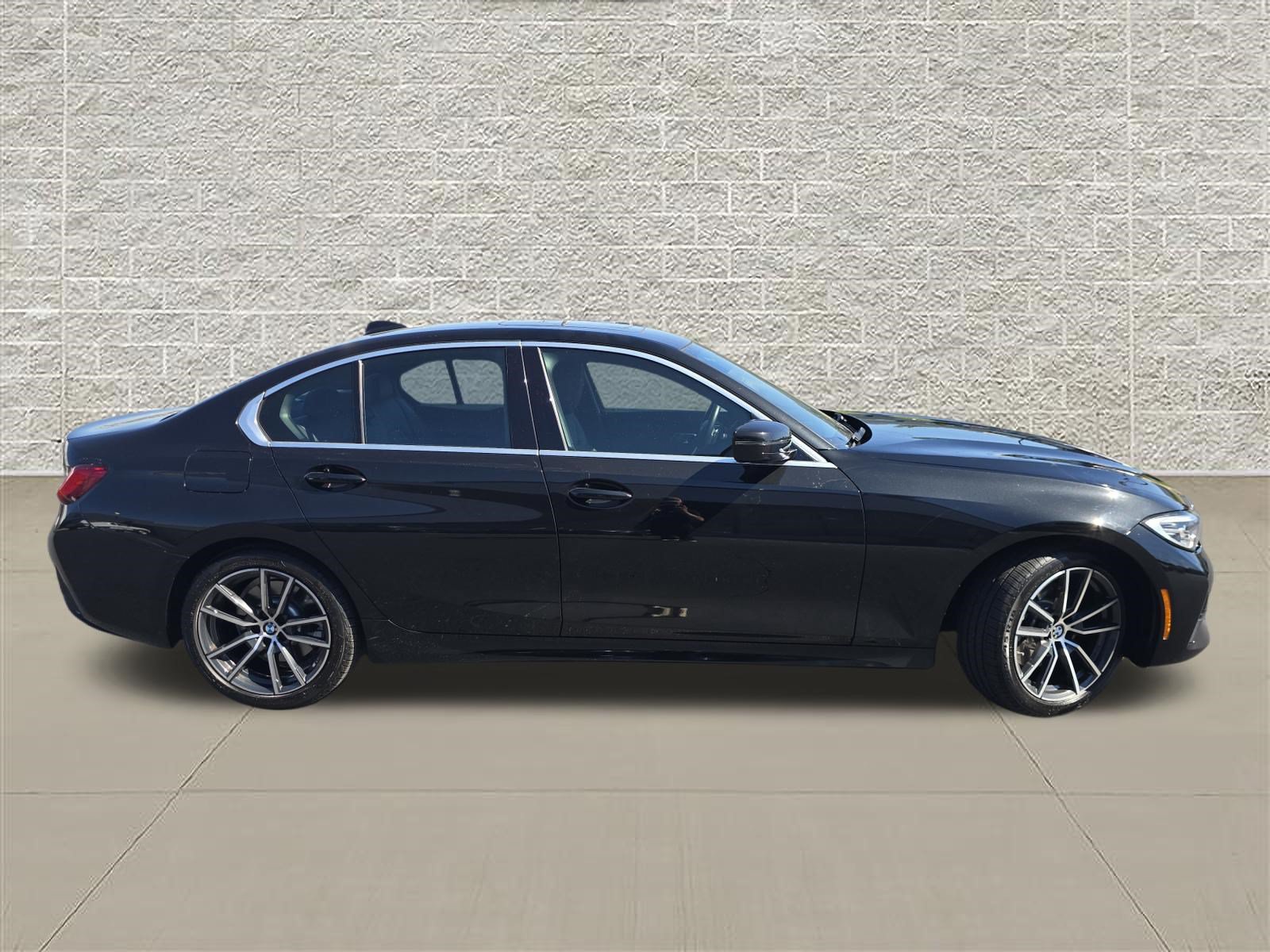 Used 2019 BMW 330i xDrive Sedan w/ Convenience Package AWD/4WD image 8