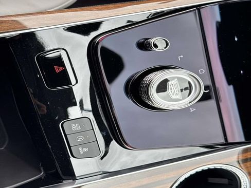 New 2026 Cadillac Escalade Platinum Sport w/ LPO, ONYX Package AWD/4WD image 28