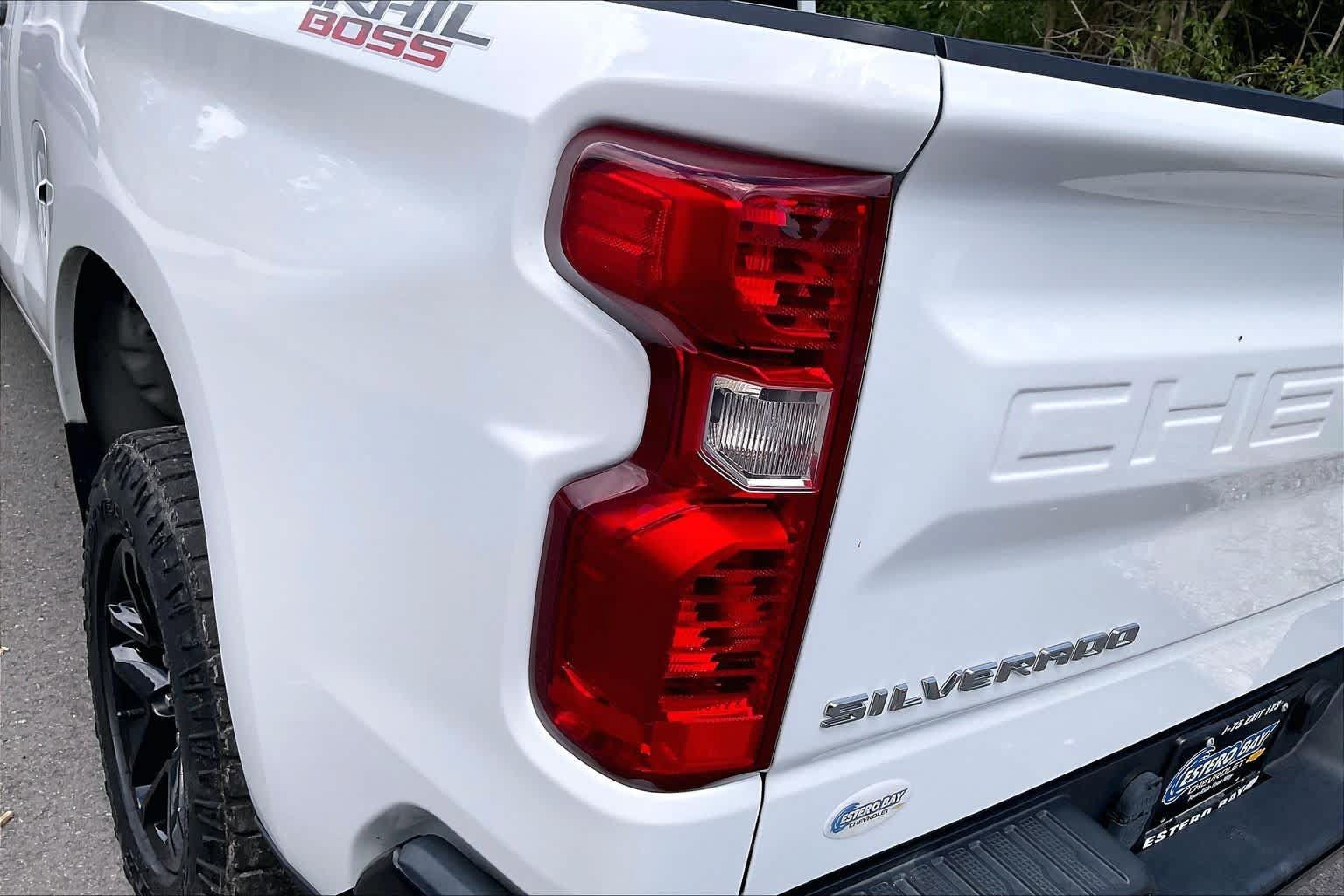 Used 2022 Chevrolet Silverado 1500 Custom Trail Boss AWD/4WD image 28