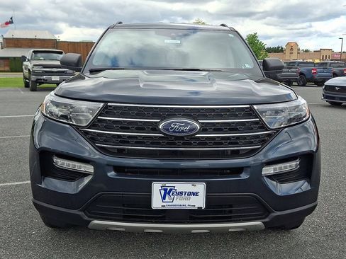 Certified 2023 Ford Explorer XLT w/ Equipment Group 202A AWD/4WD image 2