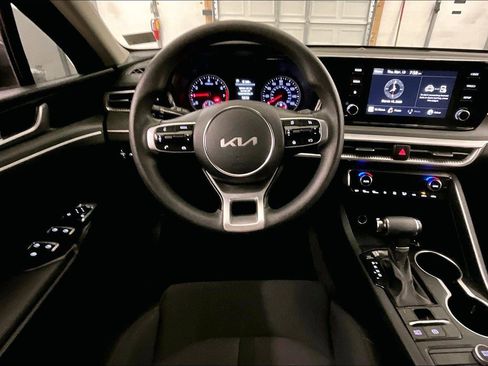 Used 2022 Kia K5 LXS image 5
