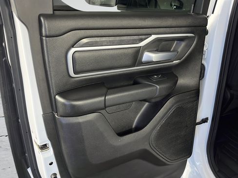 Used 2022 RAM 1500 Big Horn w/ Night Edition AWD/4WD image 11