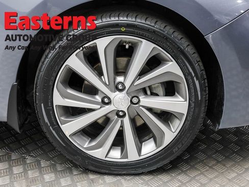 Used 2020 Hyundai Accent Limited image 32