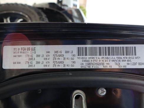Used 2017 RAM 1500 Express AWD/4WD image 36