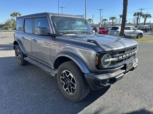 Used 2023 Ford Bronco Outer Banks image 8