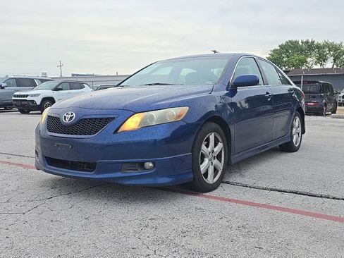 Used 2009 Toyota Camry SE FWD image 3