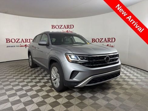 Used 2022 Volkswagen Atlas Cross Sport SE FWD image 1