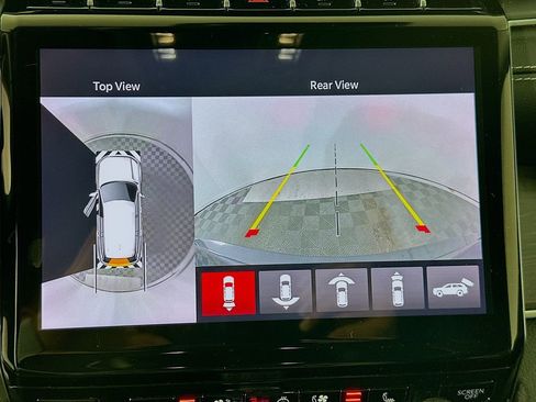 Used 2024 Jeep Grand Cherokee Limited w/ Luxury Tech Group II image 14