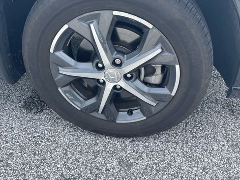 Used 2024 Honda HR-V EX-L image 10