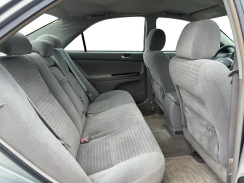 Used 2005 Toyota Camry LE FWD image 15