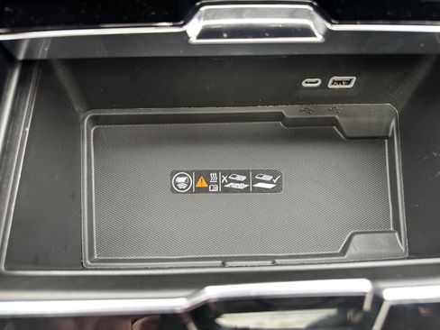 Used 2026 GMC Yukon Denali w/ Sun & Power Step Package AWD/4WD image 21