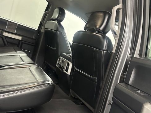 Used 2019 Ford F250 Lariat w/ Chrome Package image 39