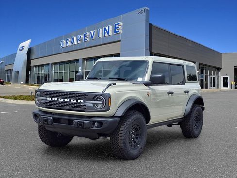 New 2026 Ford Bronco Badlands AWD/4WD image 1