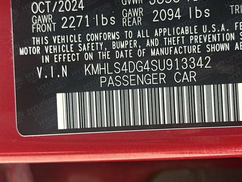 Used 2025 Hyundai Elantra SEL FWD image 32
