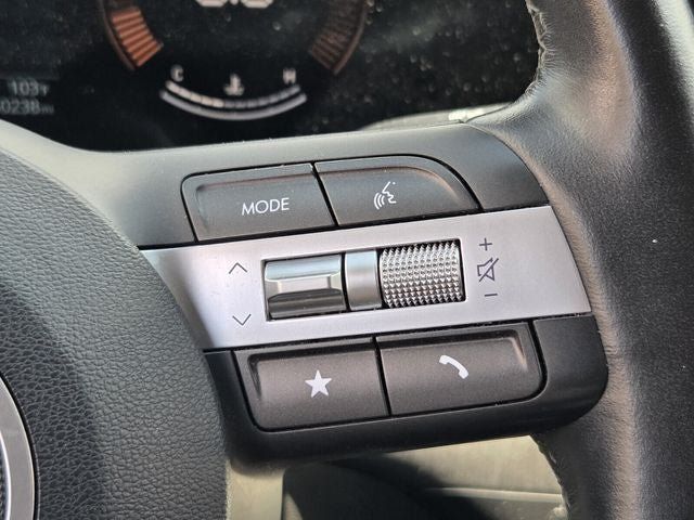 Used 2025 Hyundai Kona SEL FWD image 30