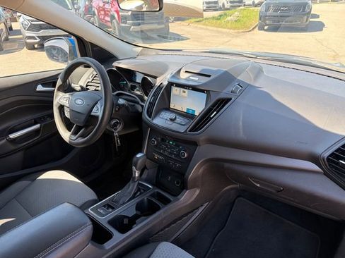 Used 2017 Ford Escape SE w/ Equipment Group 201A AWD/4WD image 23