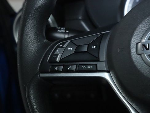 Used 2020 Nissan Versa S image 32