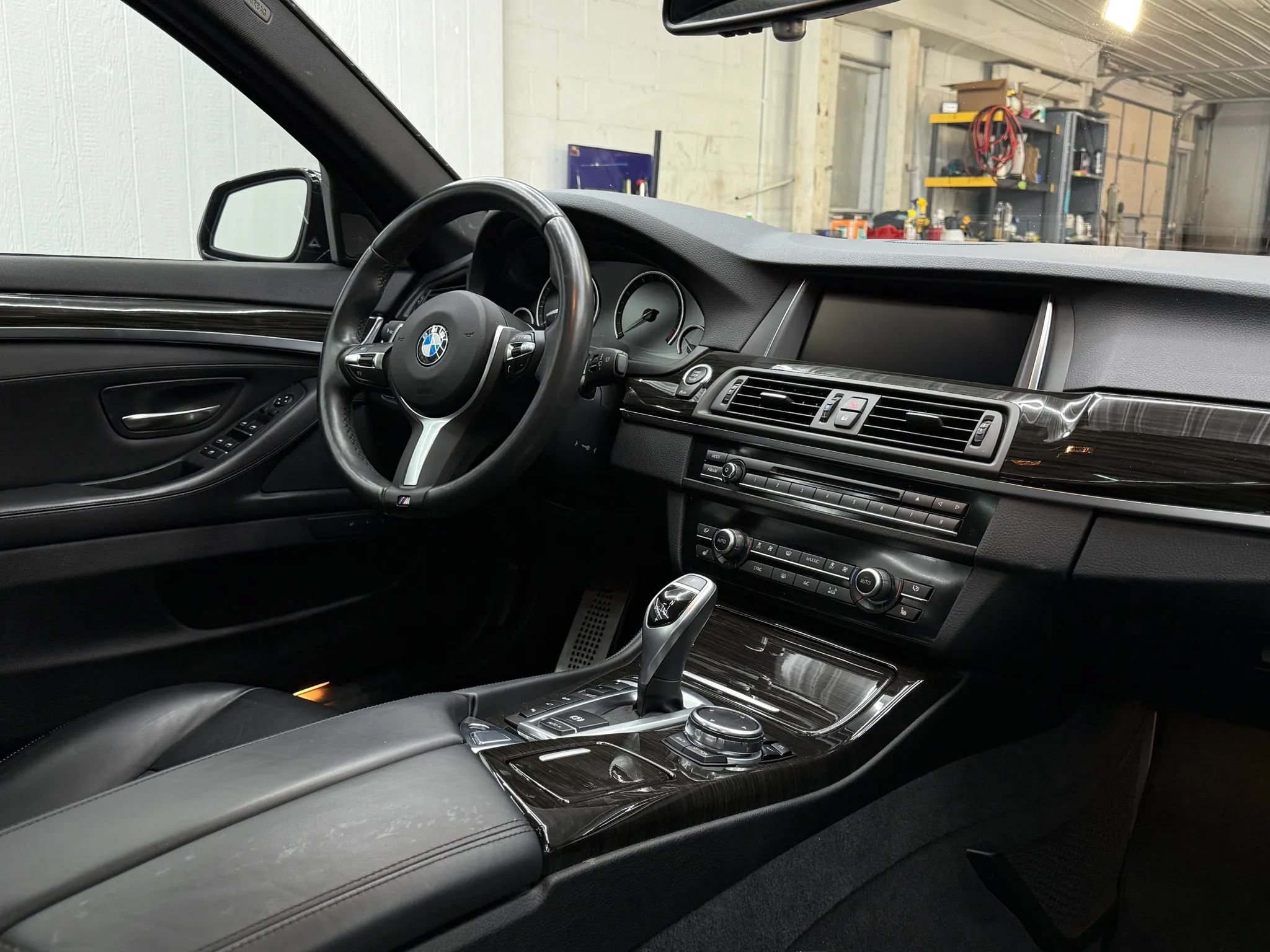 Used 2016 BMW 535i xDrive Sedan AWD/4WD image 12