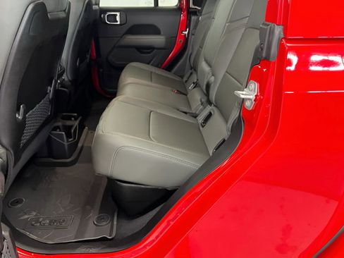 New 2025 Jeep Gladiator Mojave image 21