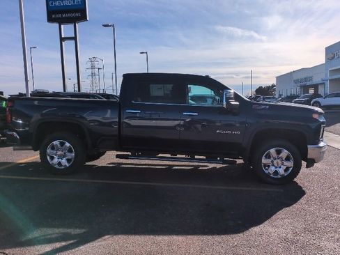 Used 2022 Chevrolet Silverado 2500 LTZ w/ LTZ Premium Package image 4