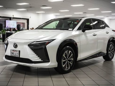 Used 2024 Lexus RZ 300e Premium w/ Technology Package image 2
