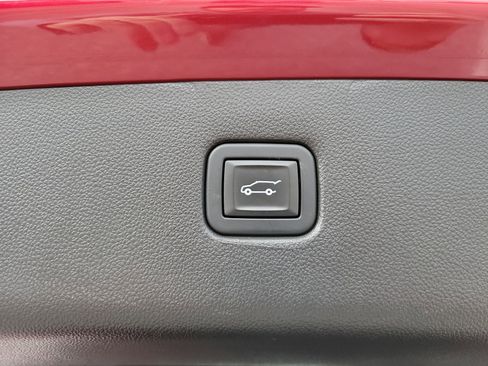 Used 2020 Chevrolet Blazer LT image 12