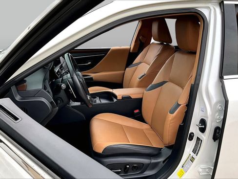 Used 2024 Lexus ES 350 w/ Premium Package FWD image 7