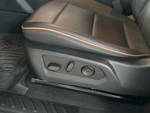 Used 2023 GMC Canyon AT4 w/ AT4 Premium Package image 25