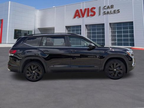 Used 2025 Volkswagen Atlas SE FWD image 5