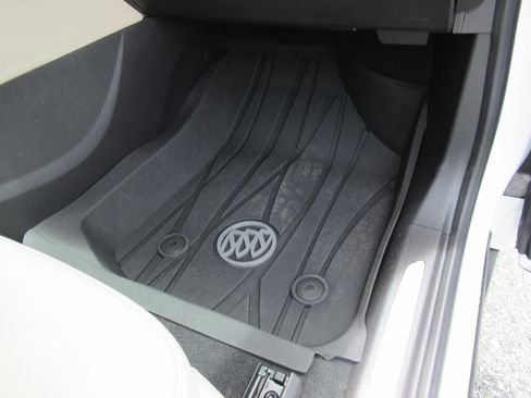 Used 2020 Buick Envision Essence FWD image 37