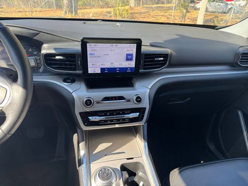 Used 2024 Ford Explorer XLT w/ Equipment Group 202A image 17