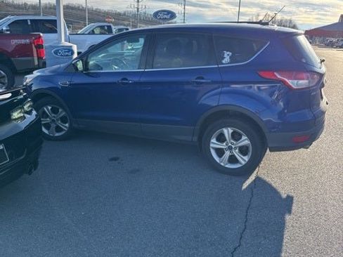 Used 2014 Ford Escape SE image 2