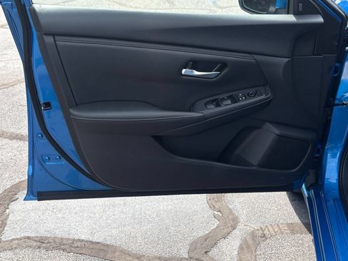 Used 2025 Nissan Sentra SV FWD image 25