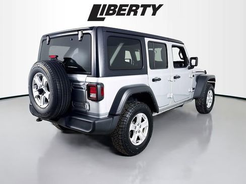 Used 2022 Jeep Wrangler Unlimited Sport image 7