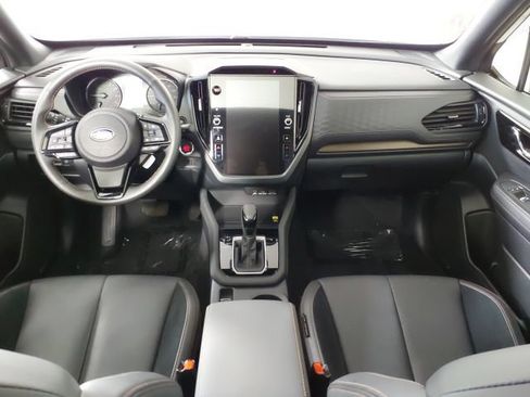 Used 2025 Subaru Forester Touring AWD/4WD image 13