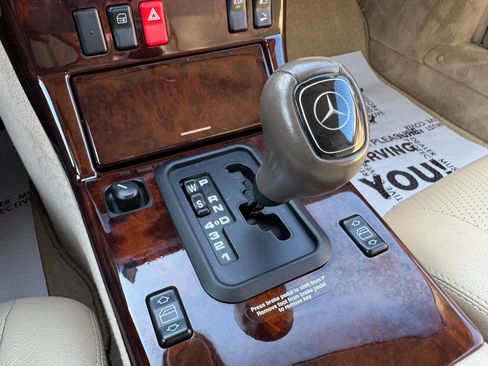 Used 1997 Mercedes-Benz SL 320 image 45