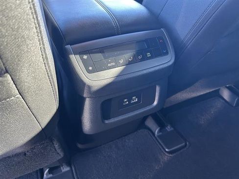 Used 2025 Nissan Pathfinder SV image 27